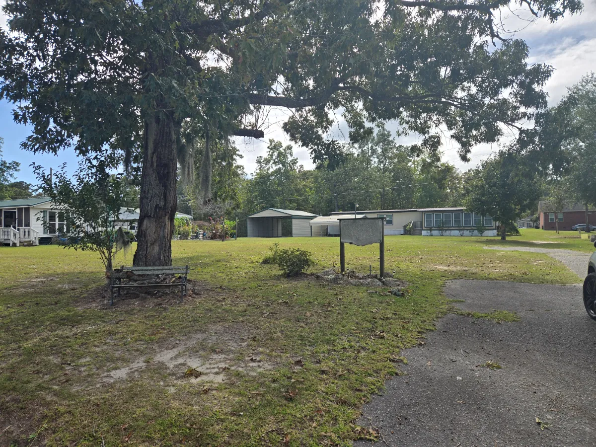 on site management mobile home park Cross SC, manufactured home community, Berkeley County SC, home financing, all ages manuf