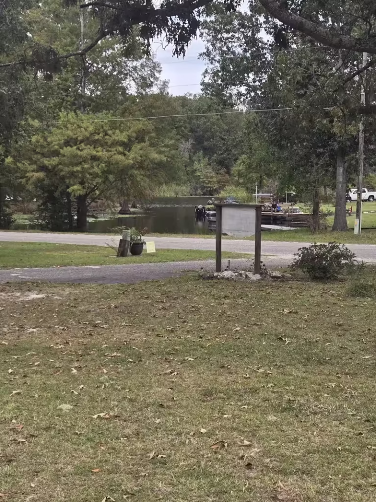 Lake Moultrie area, pet friendly mobile homes, move in ready manufactured homes Cross SC, trailer park alternatives in Cross